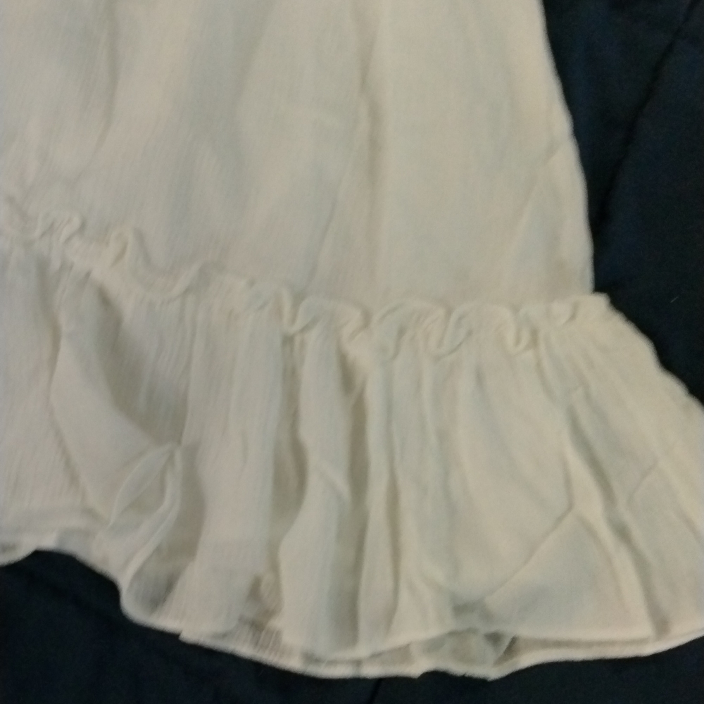 Dresses - Picture 4 of 5